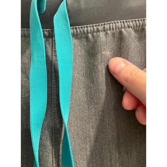 FIGS Size Large Technical Collection Gray Pull On Pant Scrubs TINY FLAW - Picture 4 of 8